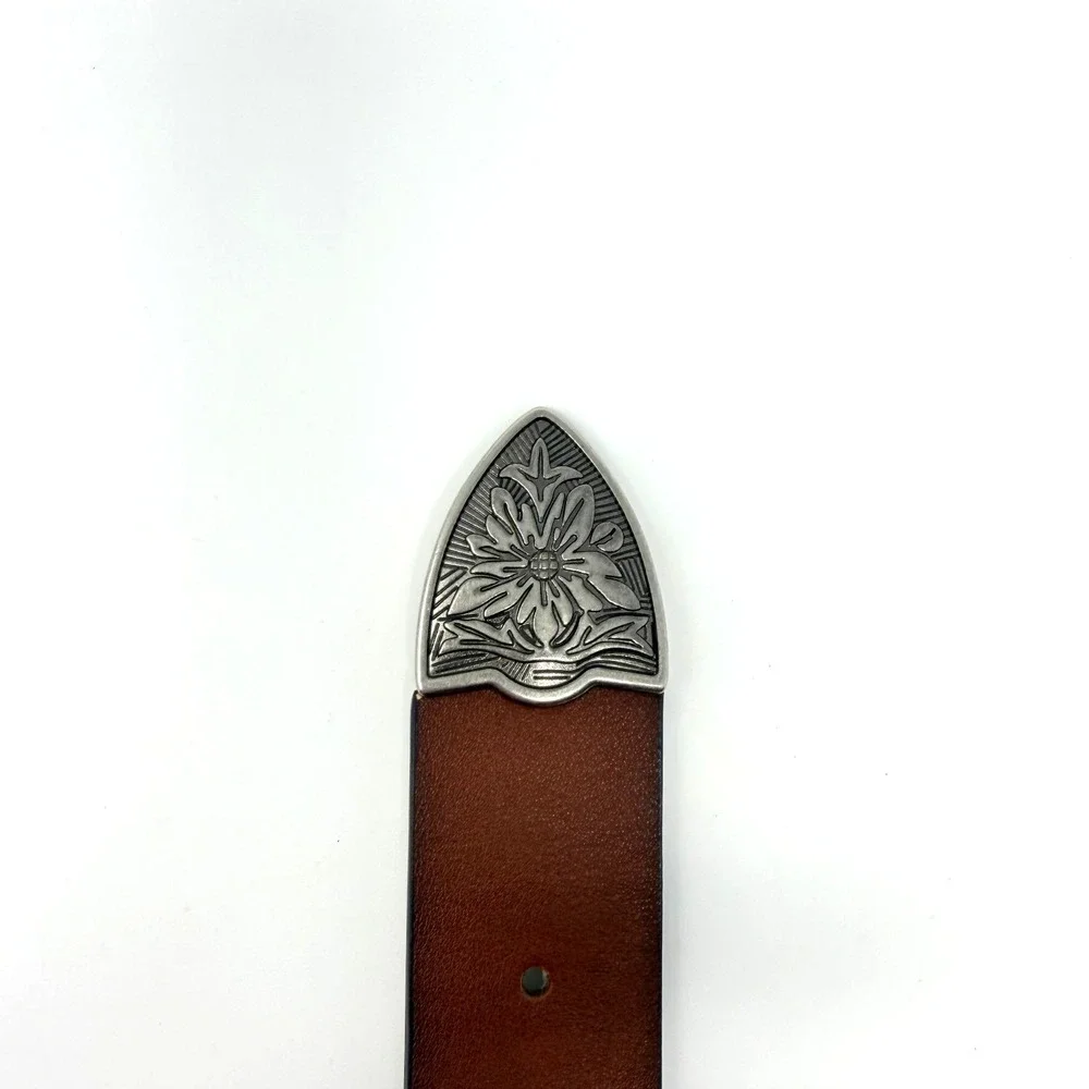 The Unbranded Brand leather western